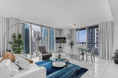 Image de Luxurious Condo @ Icon Brickell W/ Water Views