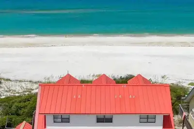 Image de Affordable Gulf Front Triplex