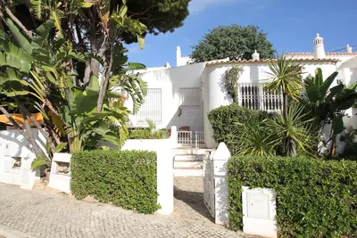 Image de Lovely 2 bed Bungalow, tranquil gardens, 600m to sea, A/C in lounge and bedrooms