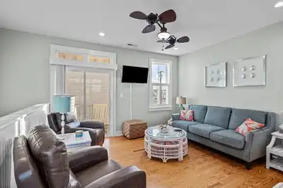 Image de Sea Escape- Oceanside Condo with Pool Access in Atlantic Beach, Nc
