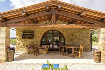 Image de Dionysos- Maison de vacances avec 2 chambres, jardin et terrasse