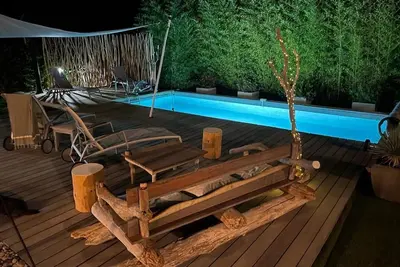 Image de Saint Florent, Maison moderne  de charme avec piscine.