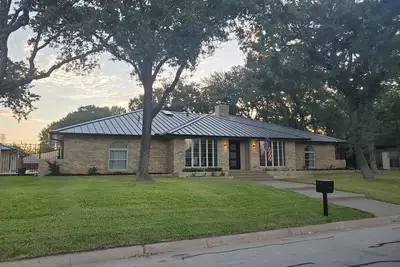 Image de Exceptional contemporary w/ pool, near stadiums, Tcu and hospitals