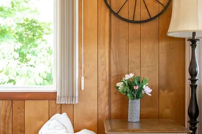 Image de Nestled in the Maples