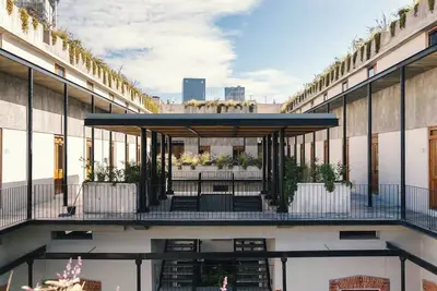 Image de Centrally- Located Loft in Historical Building