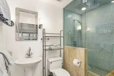 Image de 2 bed 2 bath near gondola