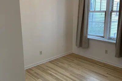 Image de Updated Beach Getaway, Steps from the Beach! Full Summer Rental