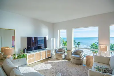 Image de Tides Beach Club #623, Top Floor Beach Front Luxury!