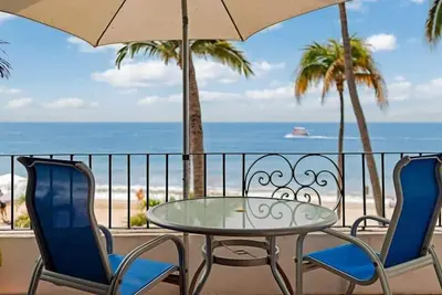 Image de Ocean view 2Br Condo-Balcony-Beach-Pool - 212