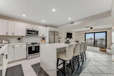 Image de Sophisticated Oceanfront Luxury Condo