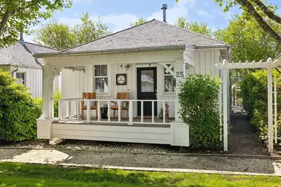 Image de Seabrook's A Swell Cottage, a cozy 2-bedroom home!