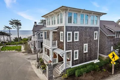 Image de Seabrook's Head in the Clouds, panoramic oceanviews!