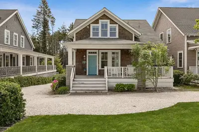 Image de *New* Seabrook's Junebug, Hot Tub, Fenced Back Yard, Now Dog Friendly!