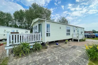Image de Lovely caravan with a lake view at Southview Holiday Park ref 33043cl