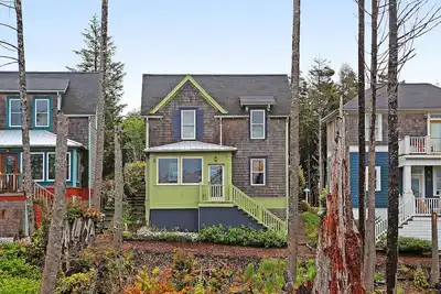 Image de *New* Seabrook's Ruff Seas, a 2-bedroom, dog-friendly cottage!
