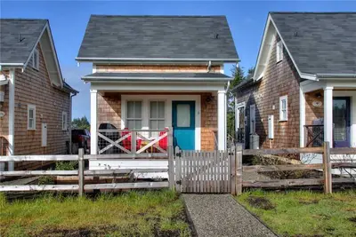 Image de *New* Seabrook's The Chicken Coop: Dog-friendly home!