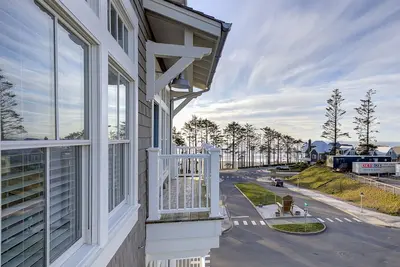 Image de *New* Seabrook's The Penthouse: Oceanview, Dog Friendly!