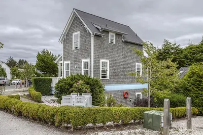Image de *New* Seabrook's Wade N Sea: Dog Friendly!