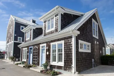 Image de *New* Seabrook's Whispering Sands: Dog-Friendly!