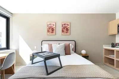 Image de 2 Private Studios Combined w/ 2 Queen Beds