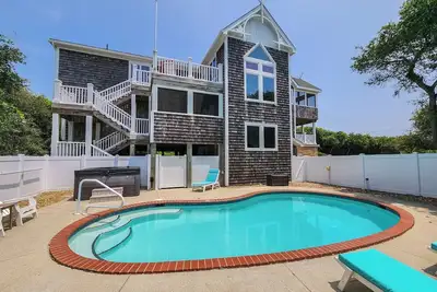 Image de 6 Br Oceanside Vacation Home w/Private Pool, Hot Tub, Dogs Allowed