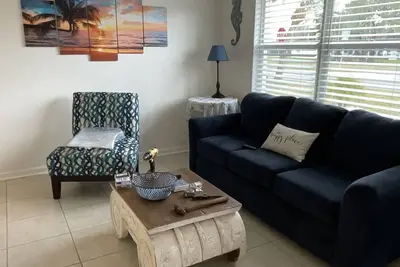 Image de Bungalow Off Main Pet Friendly Hot Tub! ! . Location