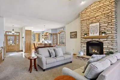 Image de Beautiful 3 Bedroom Home on Big Sand Lake in Webster, Wi