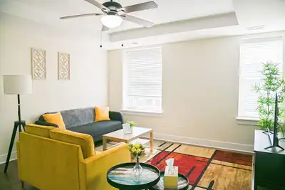 Image de Spacious 2 Br Apartment 10 Minutes From Downtown in The Heart of Midtown
