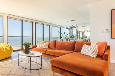 Image de Oceanfront 4 Bdrm on The Strand, Manhattan Beach