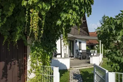 Image de Ferienhaus für 12 Gäste mit 350m² in Wyhl