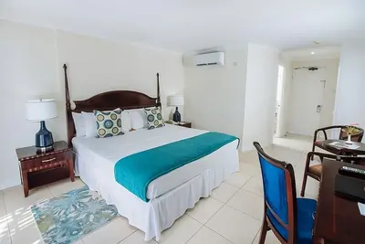 Image de A Stone's Throw Away from Reduit Beach & Rodney Bay Marina! Free Shuttle, Pool!