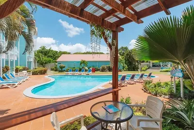Image de 3 Affordable Accommodations w/ Ocean View, Balcony & Free Parking! Outdoor Pool