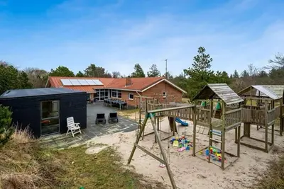 Image de Cozy stone holiday home with good facilities