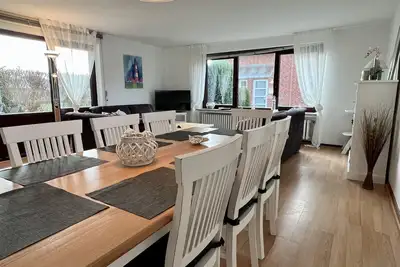 Image de Freistehendes Ferienhaus in Strandnähe für Max. 8 Personen Über 2 Etagen!