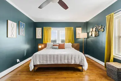 Image de Plaza Scenic - Fab Plaza Condo + View of Nelson!