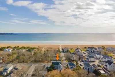 Image de Pine Point Beach House - steps from the beach!