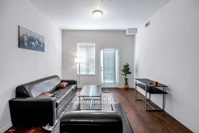 Image de Spacious Apartment Near Unc with Amenities