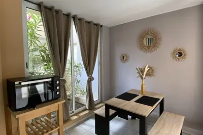 Beautiful apartment in Port Fréjus near beach and shops