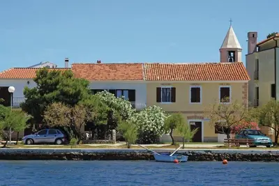 Image de Maison de vacances Sukošan pour 1 - 5 personnes avec 3 chambres à coucher - Maison jumelée