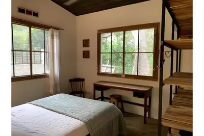 Image de New, El Chic Shack, Rustic yet Comfy walk to Negra