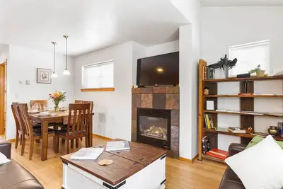 Image de 'Heart of Bozeman' Townhome w/ Patio Near Msu