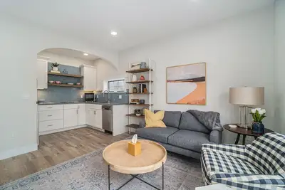 Image de The Dala House Suite #4 with Private Lake Access