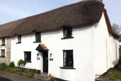 Delightful Chocolate Box Thatched Cottage in the Heart of North Devon