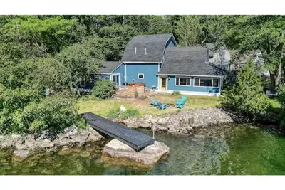 Image de Lakefront Trifecta with Private Hot Tub, Sauna & Free Daily Massages!