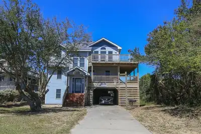 Image de 5 Br Soundside Home w/Private Pool, Commuity Pool & Tennis, Ocean & Sound Access