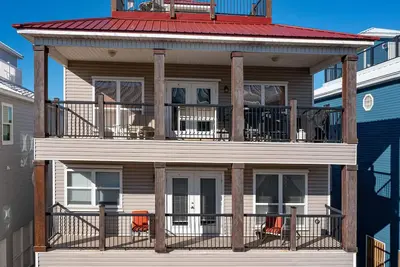 Image de Oceanside Oasis is your Pensacola Beach dream escape!