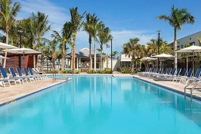 Image de Enjoy a Hassle-Free Stay! 3 Awesome Units, Pet-friendly! Pool & Shuttle Service