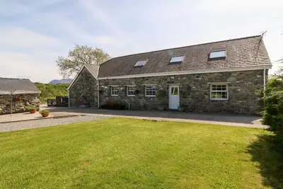 Image de Bodrual Cottage, family friendly, with hot tub in Caernarfon