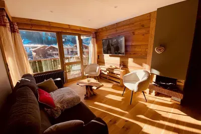 Image de Appartement rénové 3* au coeur de La Clusaz avec balcon et parking