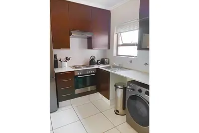 Trendy 1 Bed Apartment - Secure and Private